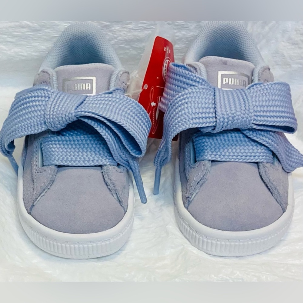 Infant Suede Heart Blue bow tie Sneaker 7c
